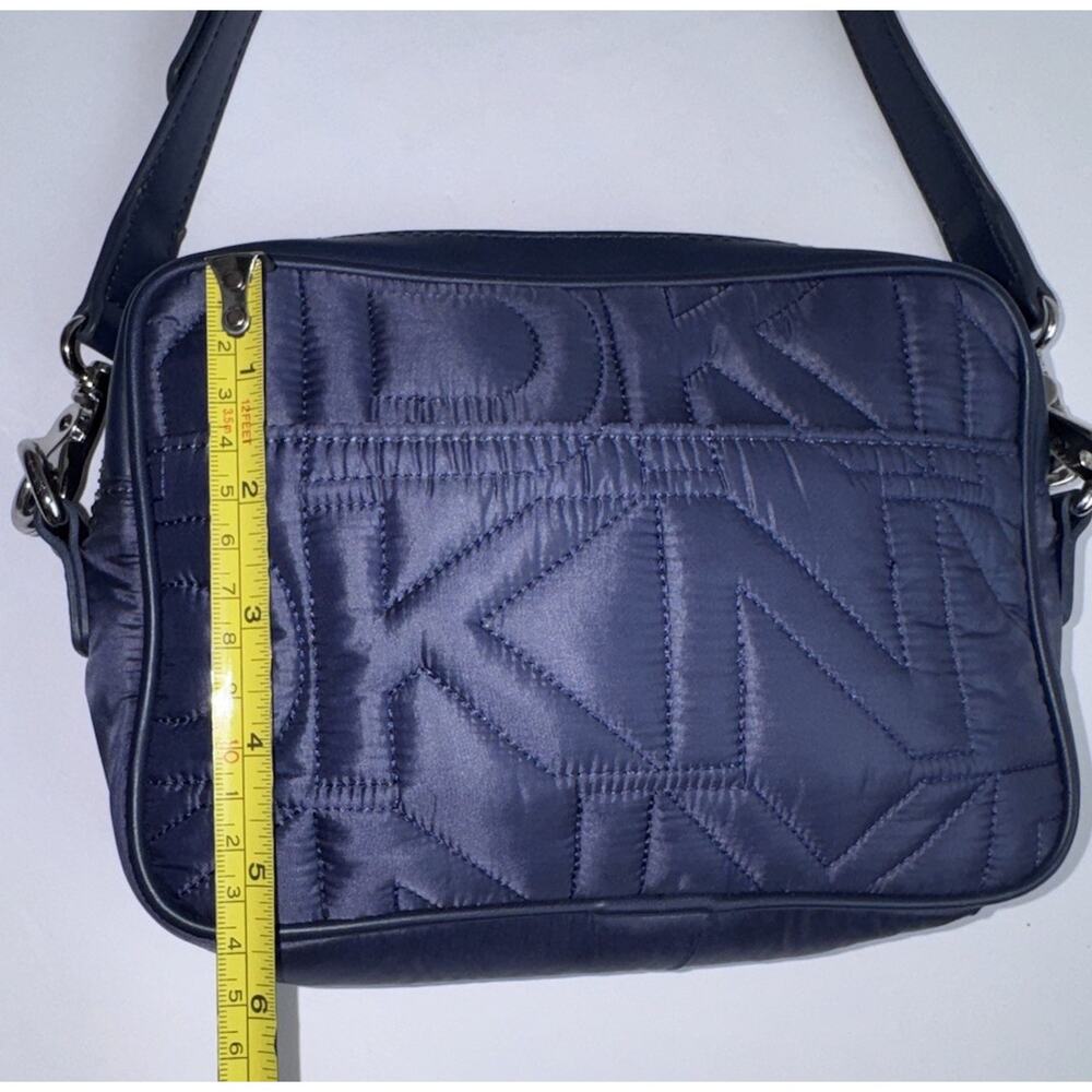 DKNY Crossbody Purse Camera Bag Navy Blue Quilted Puffer Silver Zip Travel - Picture 5 of 8